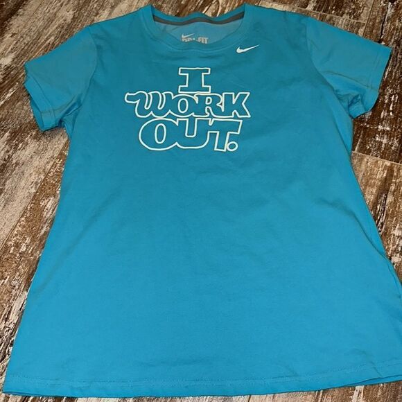 Nike Dri-Fit Slim Fit T-Shirt - Picture 1 of 5